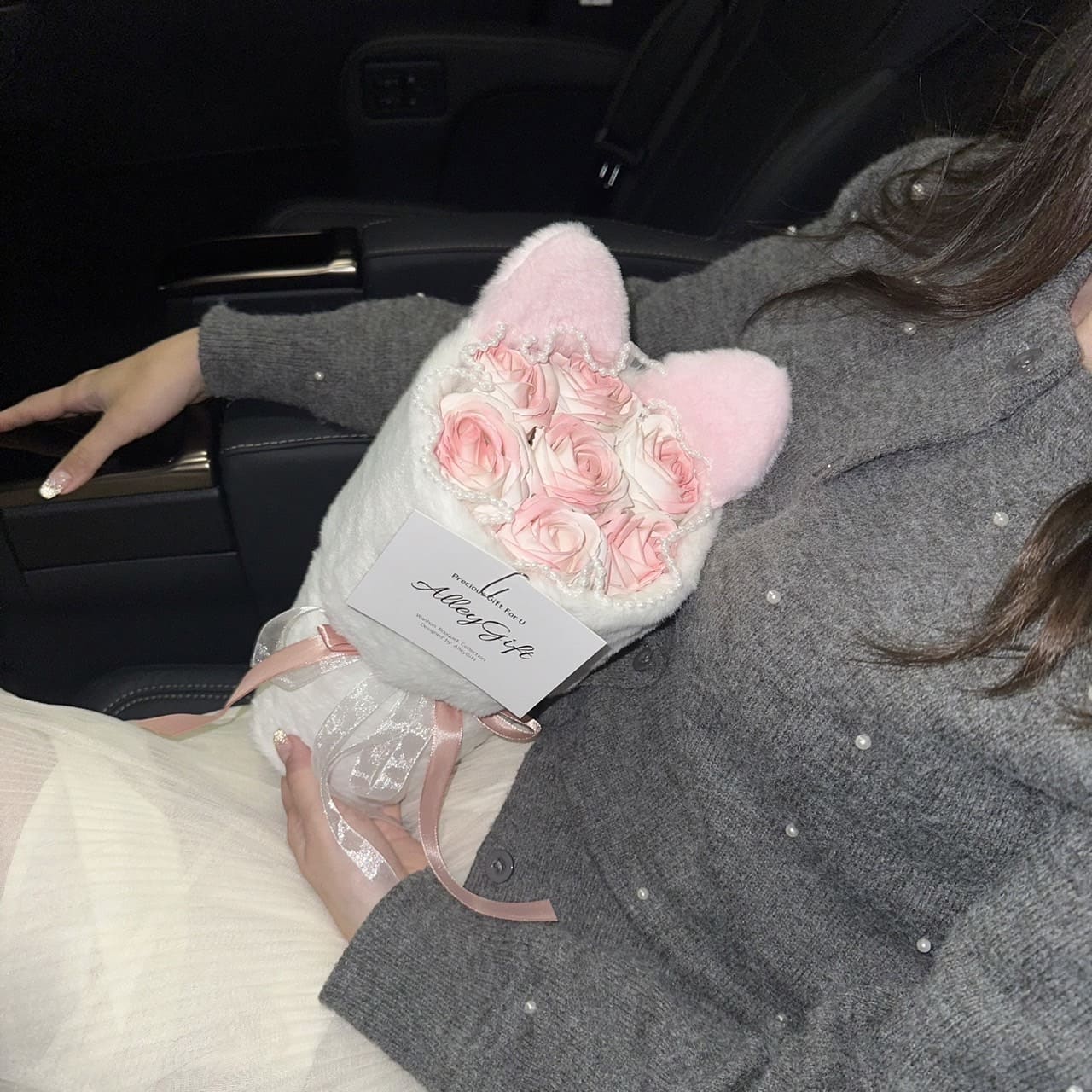 ミニ猫型ワンホン花束 | 枯れないソープフラワーやグリッターローズを使用
