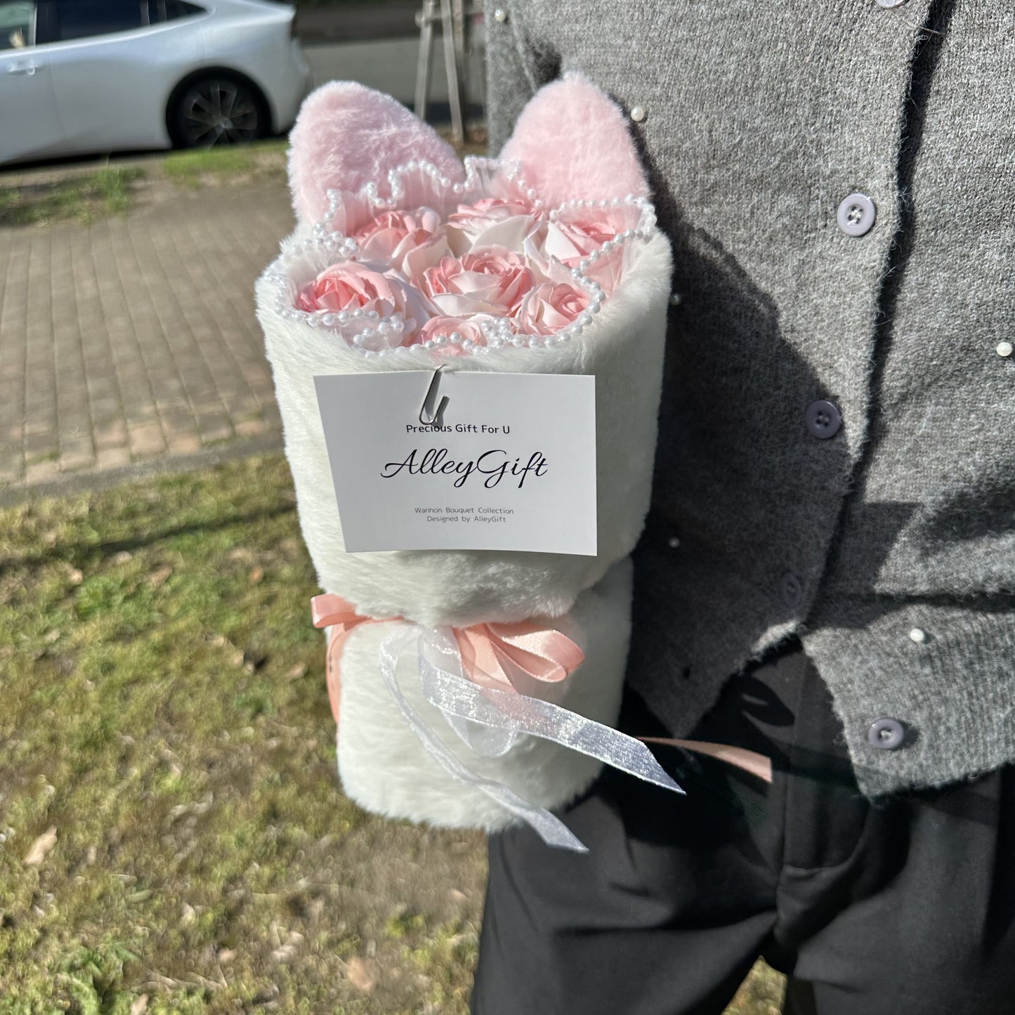 ミニ猫型ワンホン花束 | 枯れないソープフラワーやグリッターローズを使用