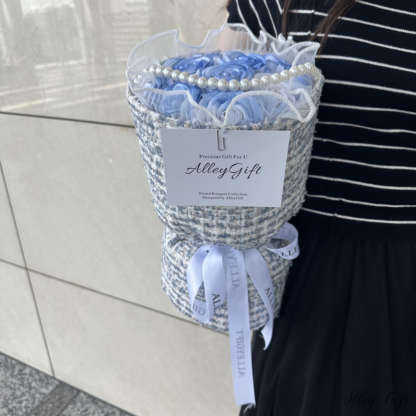 青色の推し誕生日花束 | AlleyGiftの枯れないワンホンブーケ オーダーメイドにも対応