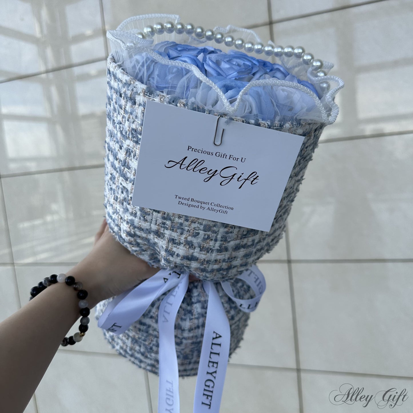 青色の推し誕生日花束 | AlleyGiftの枯れないワンホンブーケ オーダーメイドにも対応