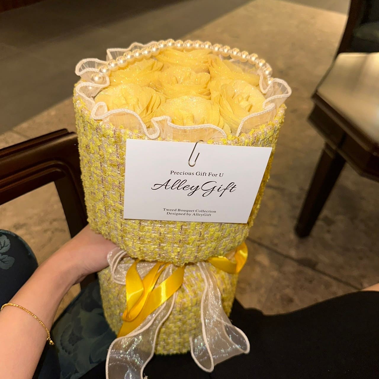 グリッターローズ使用の黄色ワンホンブーケ 推し誕生日花束 推し生誕祭花束 オーダーメイド対応 AlleyGift