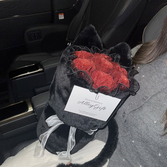 黒色猫型花束 | 猫好きへのプレゼントとして話題なワンホンブーケ 赤色のグリッターローズを使用