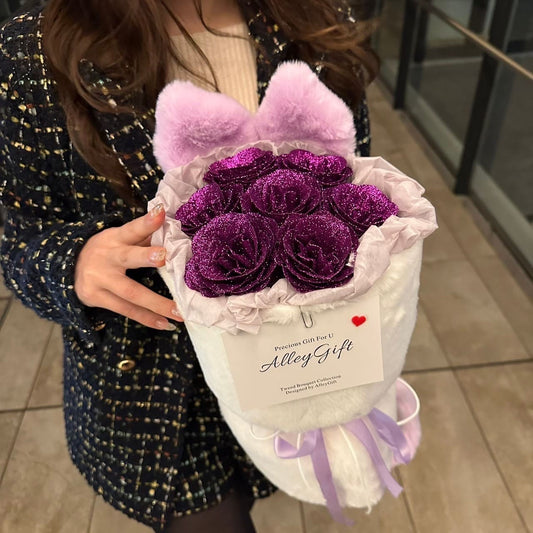 グリッターローズを使用した紫色の猫花束 | AlleyGiftワンホンブーケの動物シリーズ