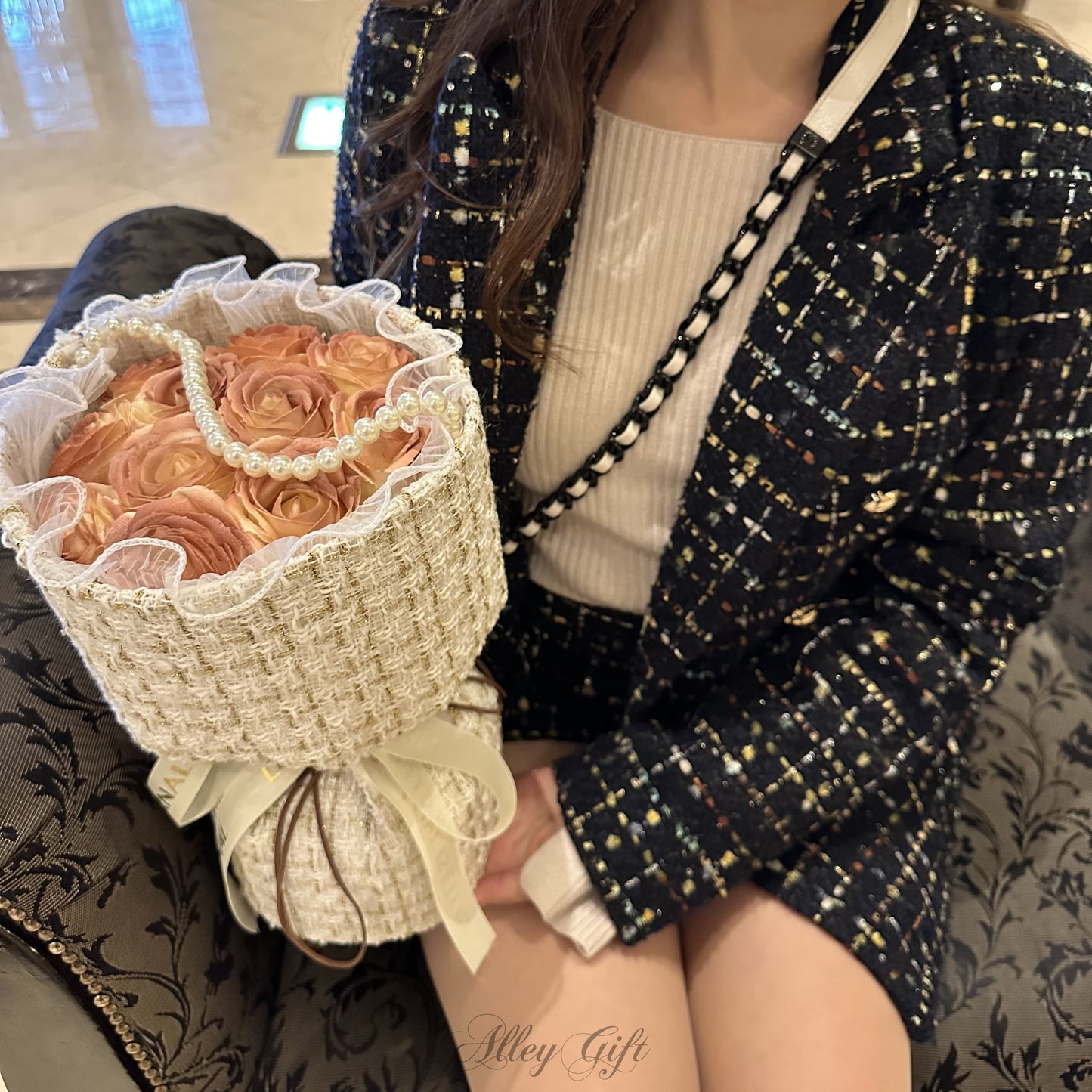 清楚風のアイドル花束 | 安いオーダーメイドにも対応しているAlleyGiftのワンホンブーケ