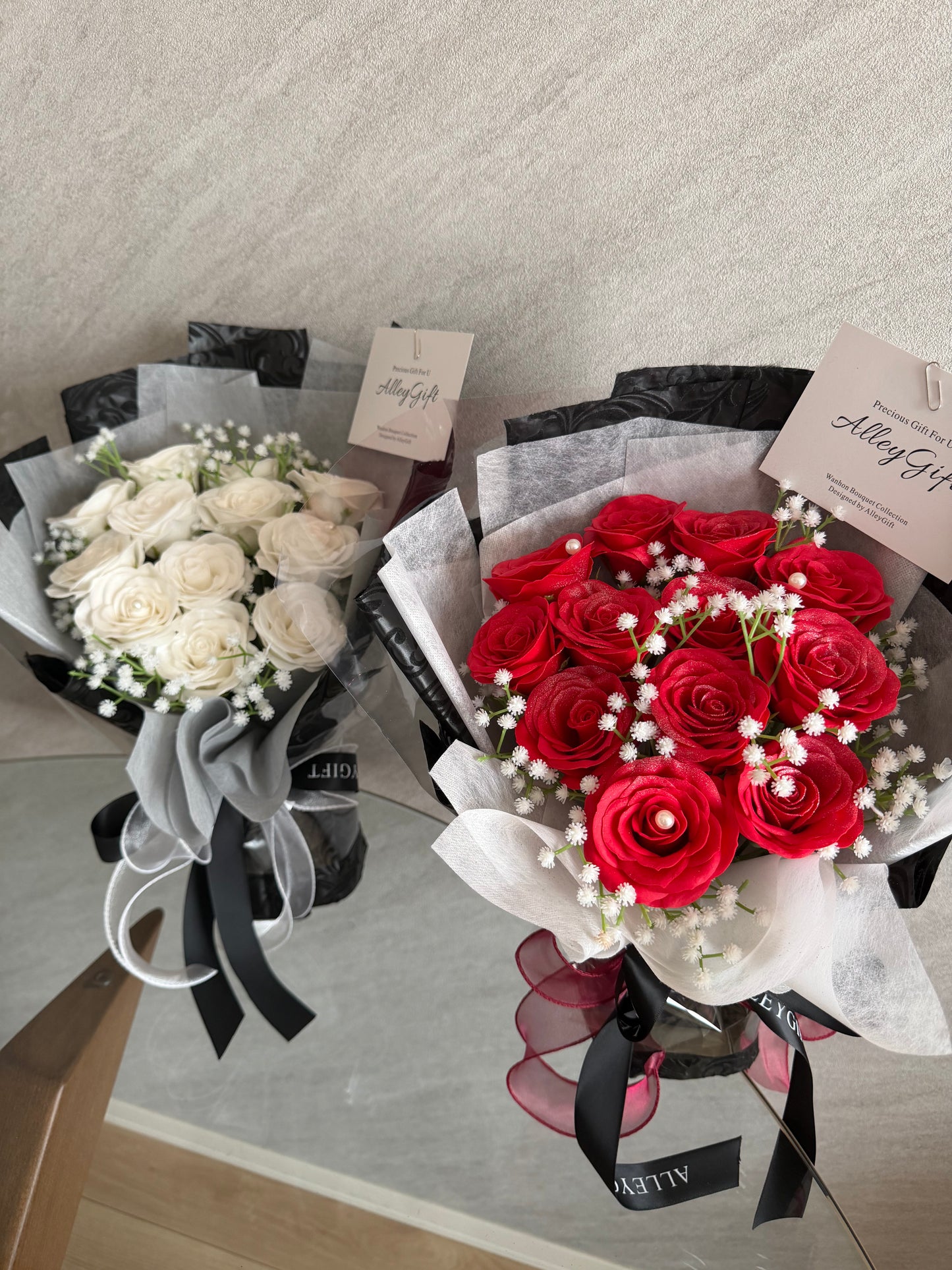 AlleyGiftの安いプロポーズ花束　11本　ソープフラワー　赤色と白色