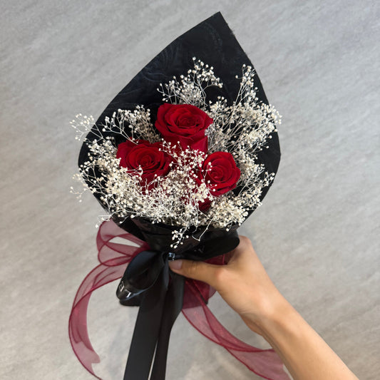 プロポーズに大人気のAlleyGiftの赤色プリザーブドフラワー花束 Noir