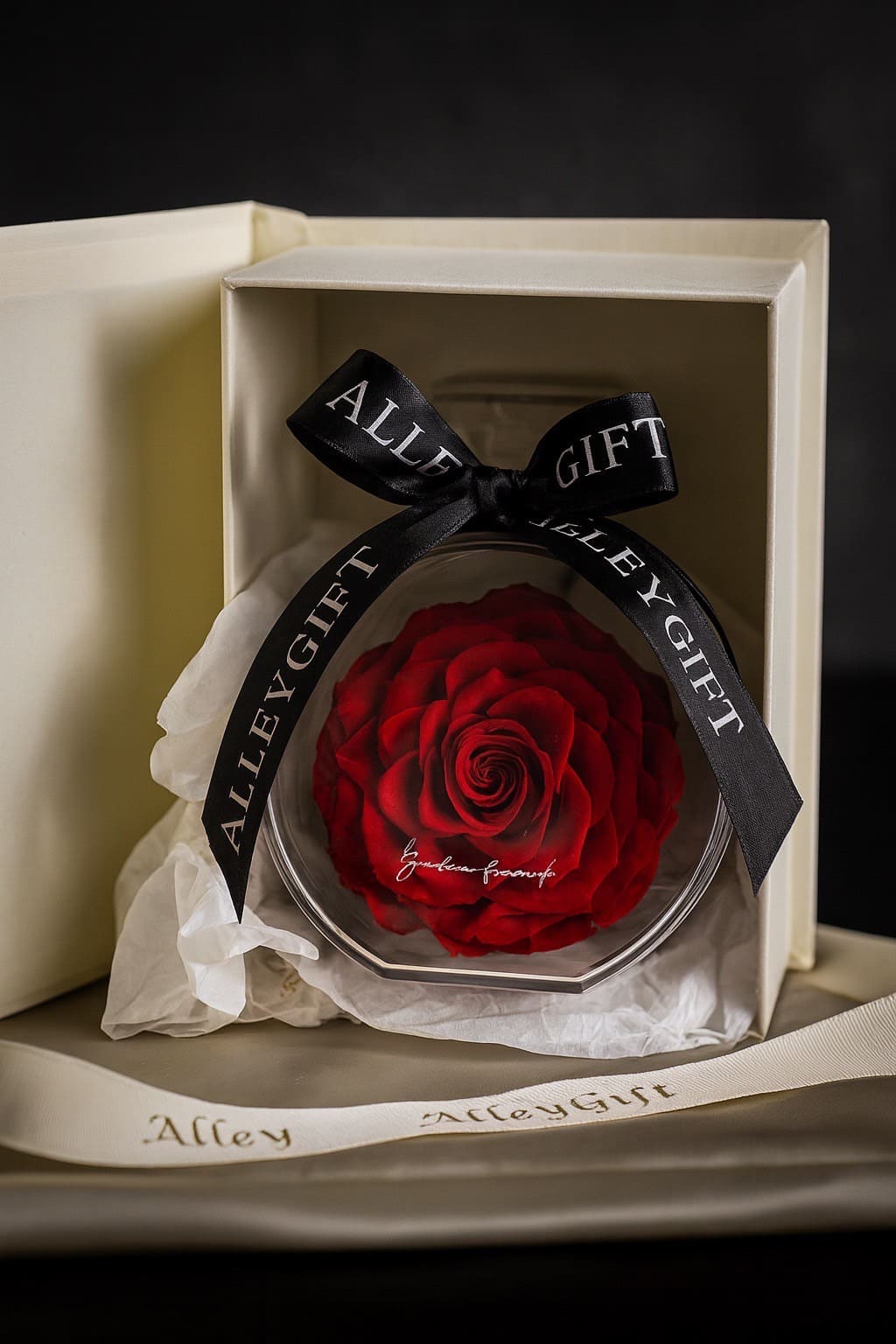 AlleyGiftのプリザーブドローズボトル　赤花