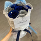 青とグレーグリッターローズを使用した猫型ブーケ　特別の安い値段で手に入るAlleyGiftの花束