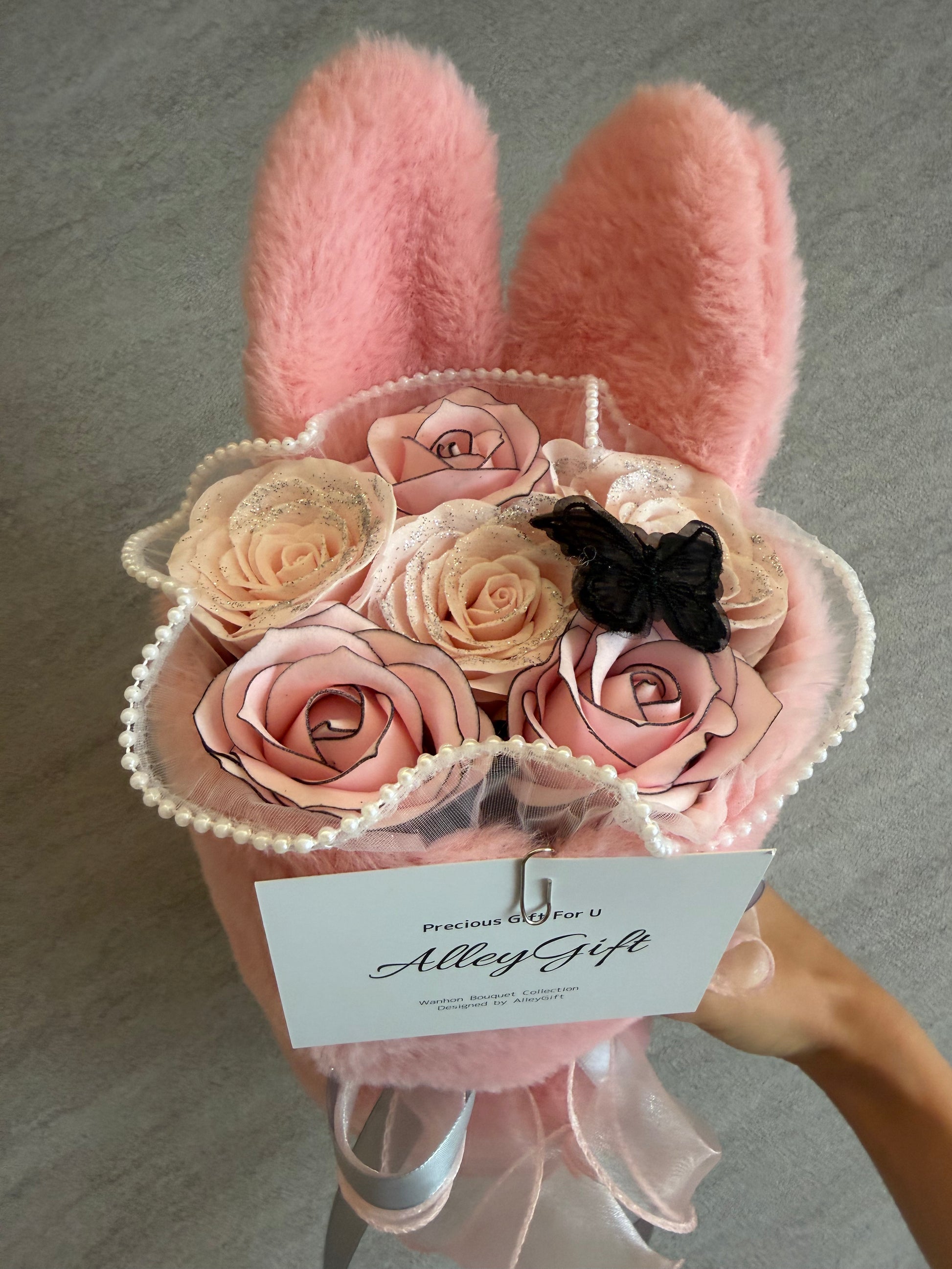 通常価格より20％安いAlleyGiftのミニうさぎブーケ　枯れない花束で推し活花束に大人気　ピンク