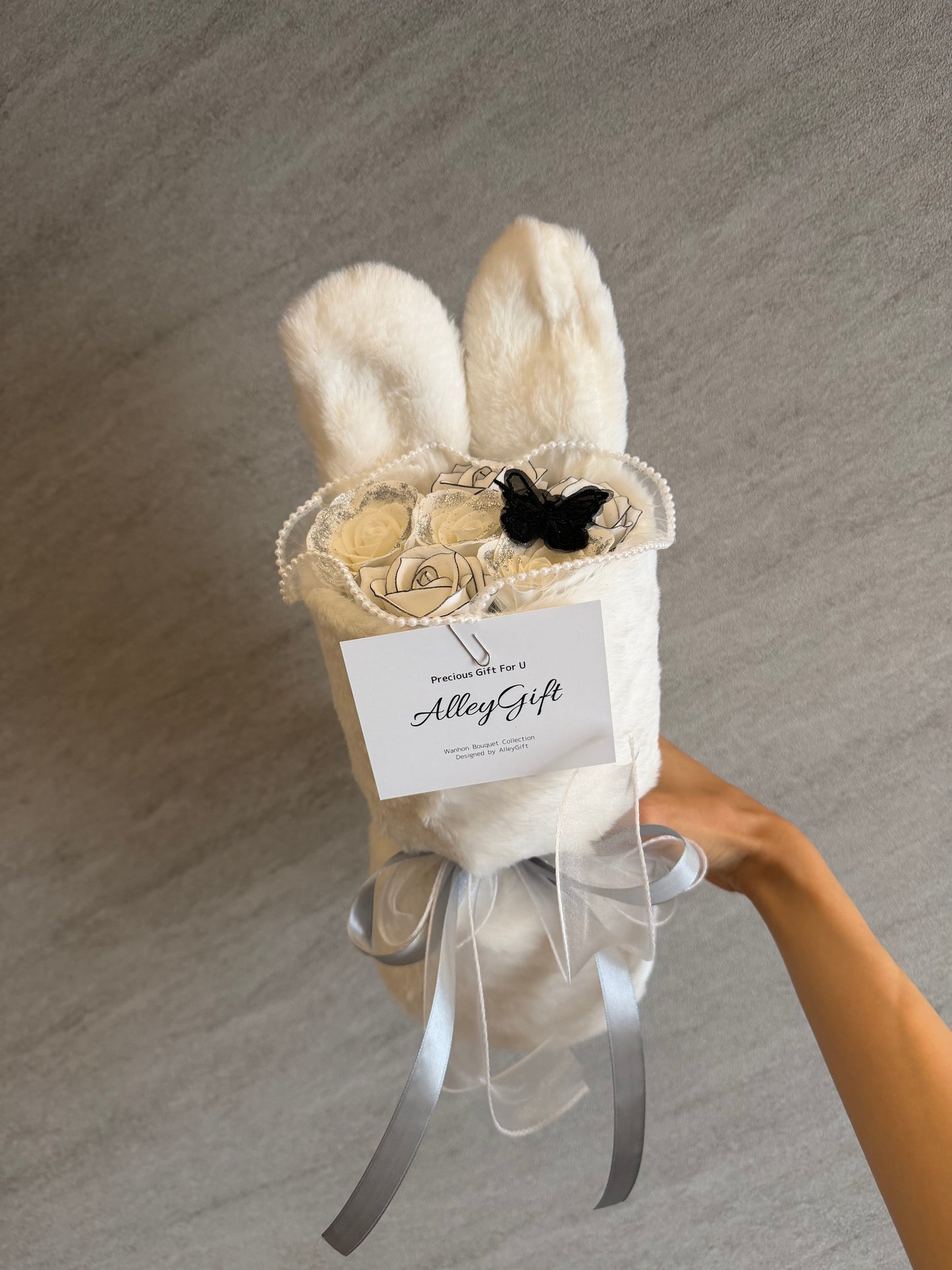 通常価格より20％安いAlleyGiftのミニうさぎブーケ　枯れない花束で推し活花束に大人気　白