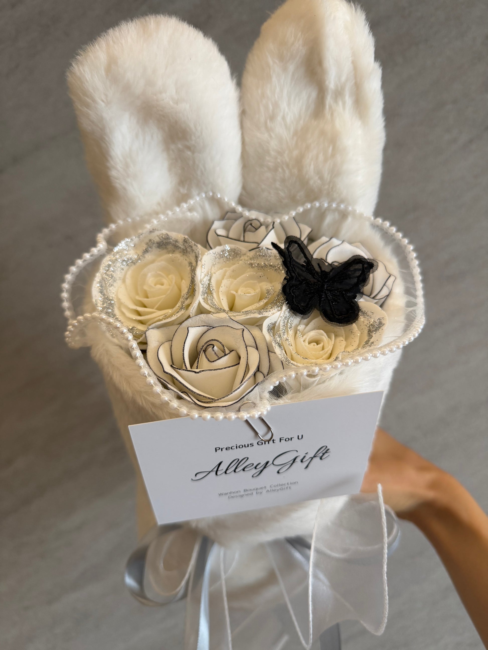 通常価格より20％安いAlleyGiftのミニうさぎブーケ　枯れない花束で推し活花束に大人気