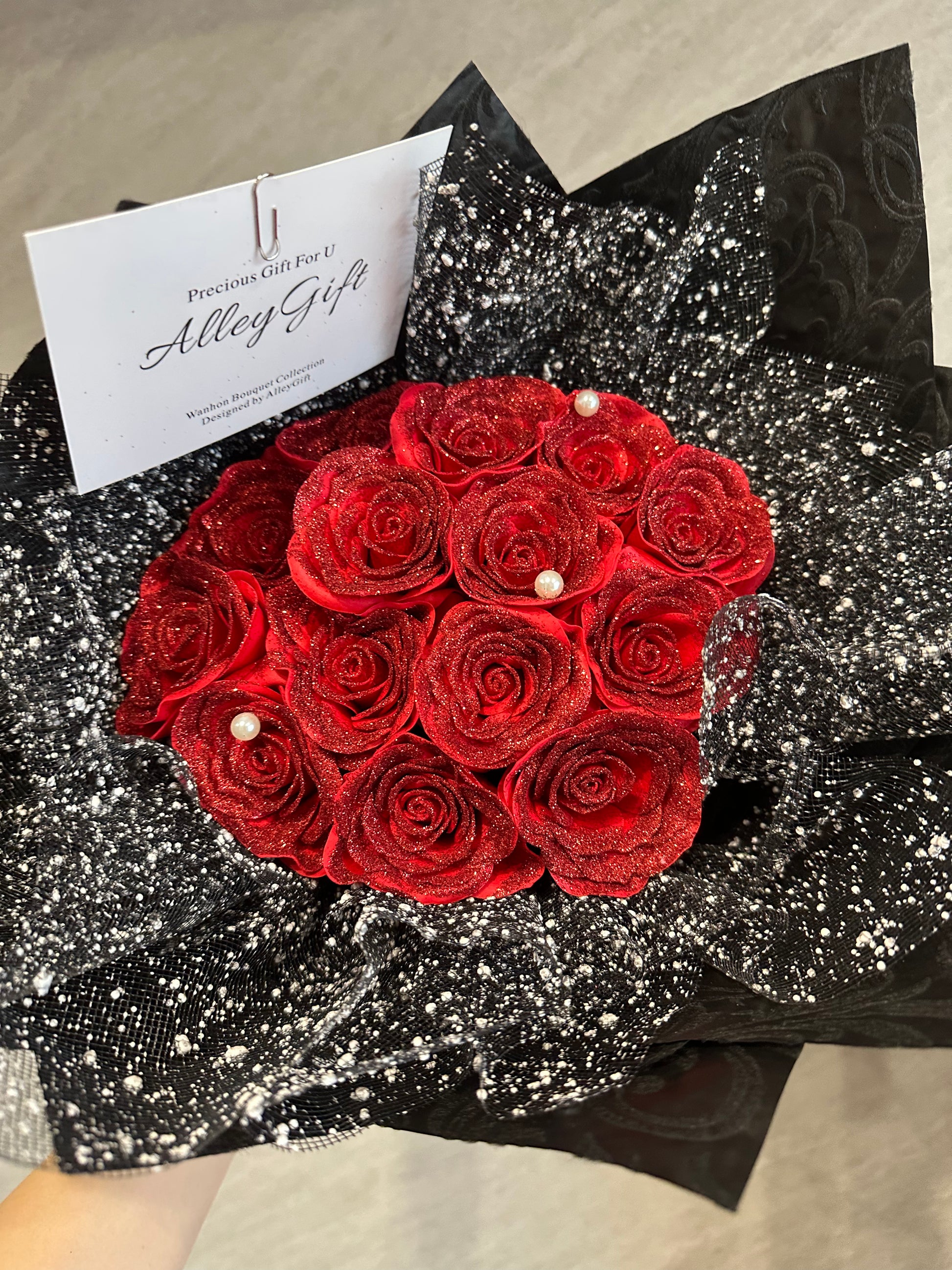 AlleyGiftで安いグリッターローズ花束に似たものをオーダーできる