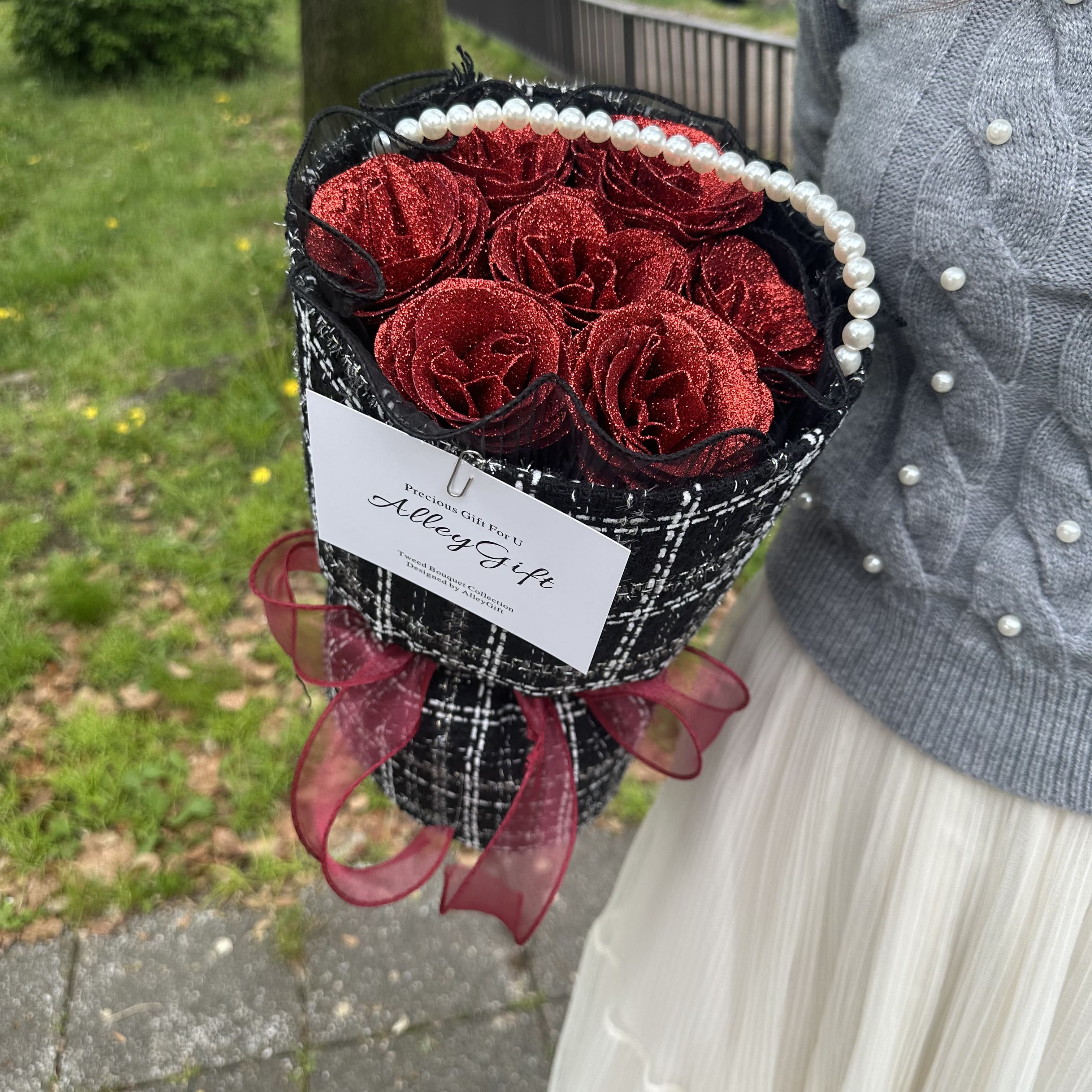 ワンホンブーケ専門店AlleyGiftの黒色系花束 | オーダーメイド  