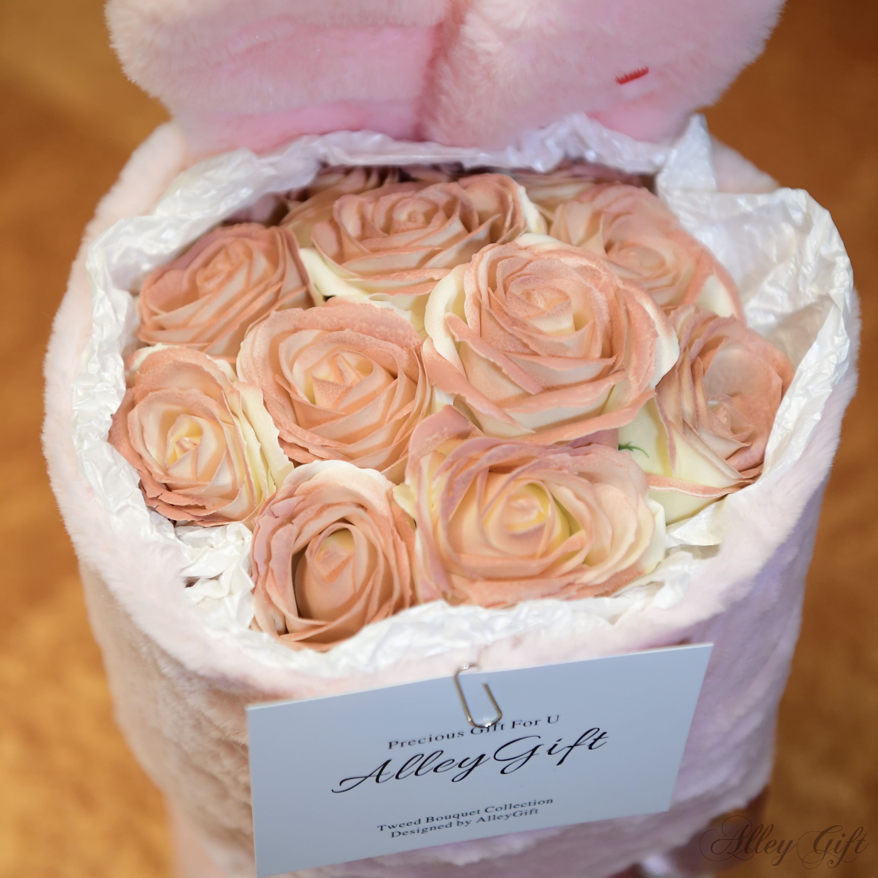 ピンクうさぎ花束 ワンホンブーケ | Lapine Bouquet